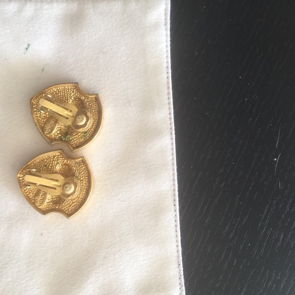 VINTAGE ESCADA EARRINGS - Picture 9 of 10
